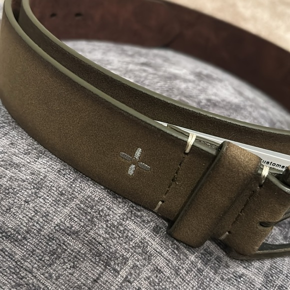 SUN STONE OLIVE GREEN BROWN SMALL 30-32 SOFT FAUX LEATHER BELT MENS NWT NEW - Picture 2 of 3